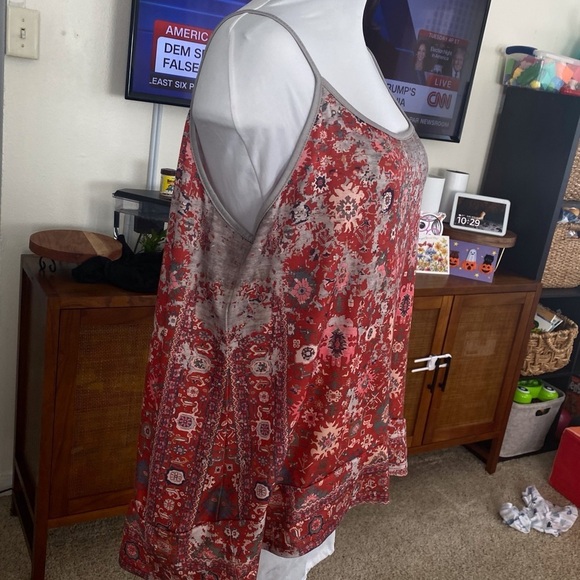 6 for$20 ♥️Red and gray tank top plus size - Picture 6 of 6